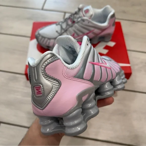 NIKE SHOX TL MTLC PLATINUM/PINKSICLE - Picture 4 of 6